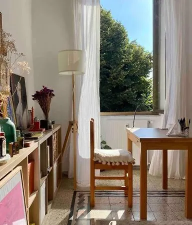 Cosy And Stylish In A Lively Area Of * Roma