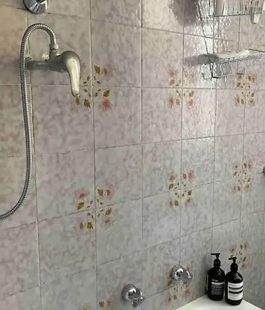 דירה Cosy And Stylish In A Lively Area Of *