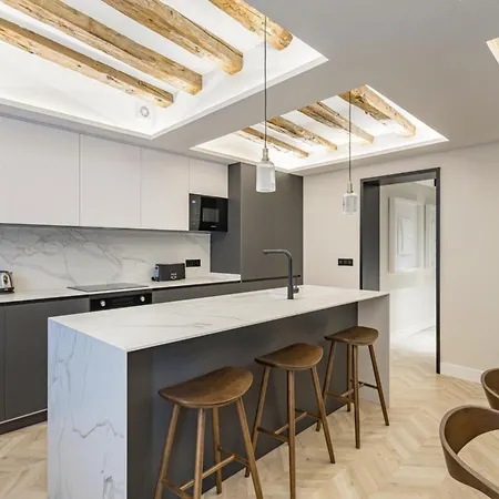 Cosy And Stylish In A Lively Area Of *