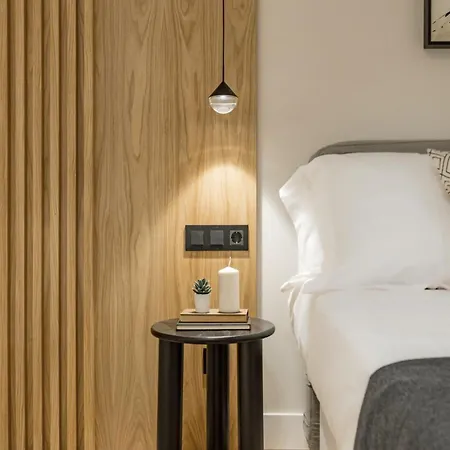 Cosy And Stylish In A Lively Area Of * Roma