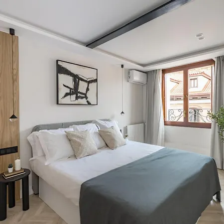 Cosy And Stylish In A Lively Area Of דירה
